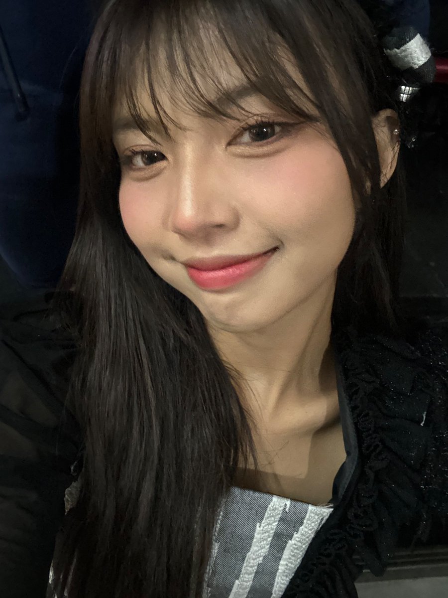 H_EliJKT48's tweet photo. Guys maaf buru buru karena panggilan alam 😅 ga sempet bacain podium SR~ next time yah 
Dan show Ramunenya juga makasih🙏🏻🫶🏻❤️‍🔥 https://t.co/flwVJHli33
