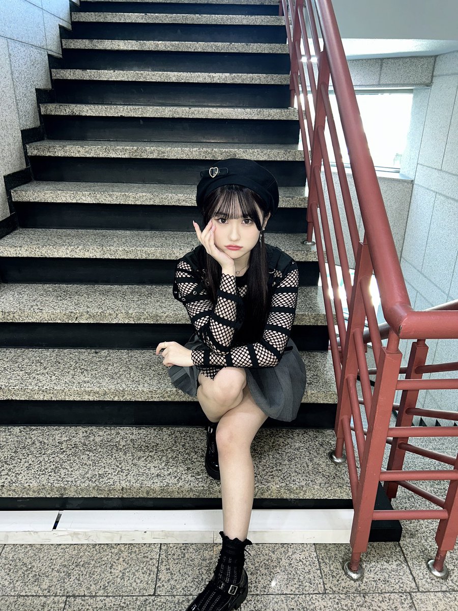 RR__honoka's tweet photo. SBS 人気歌謡 出演させて頂きました‼️

ずっと昔から見てきた憧れの番組にこうして出演させていただけたこと本当に光栄に思っています！🌟
ファンの皆さん、スタッフの皆さん、家族、沢山の方に感謝の気持ちでいっぱいです。
ありがとうございました🙏

 #PUZZLE https://t.co/yJhACr12ak