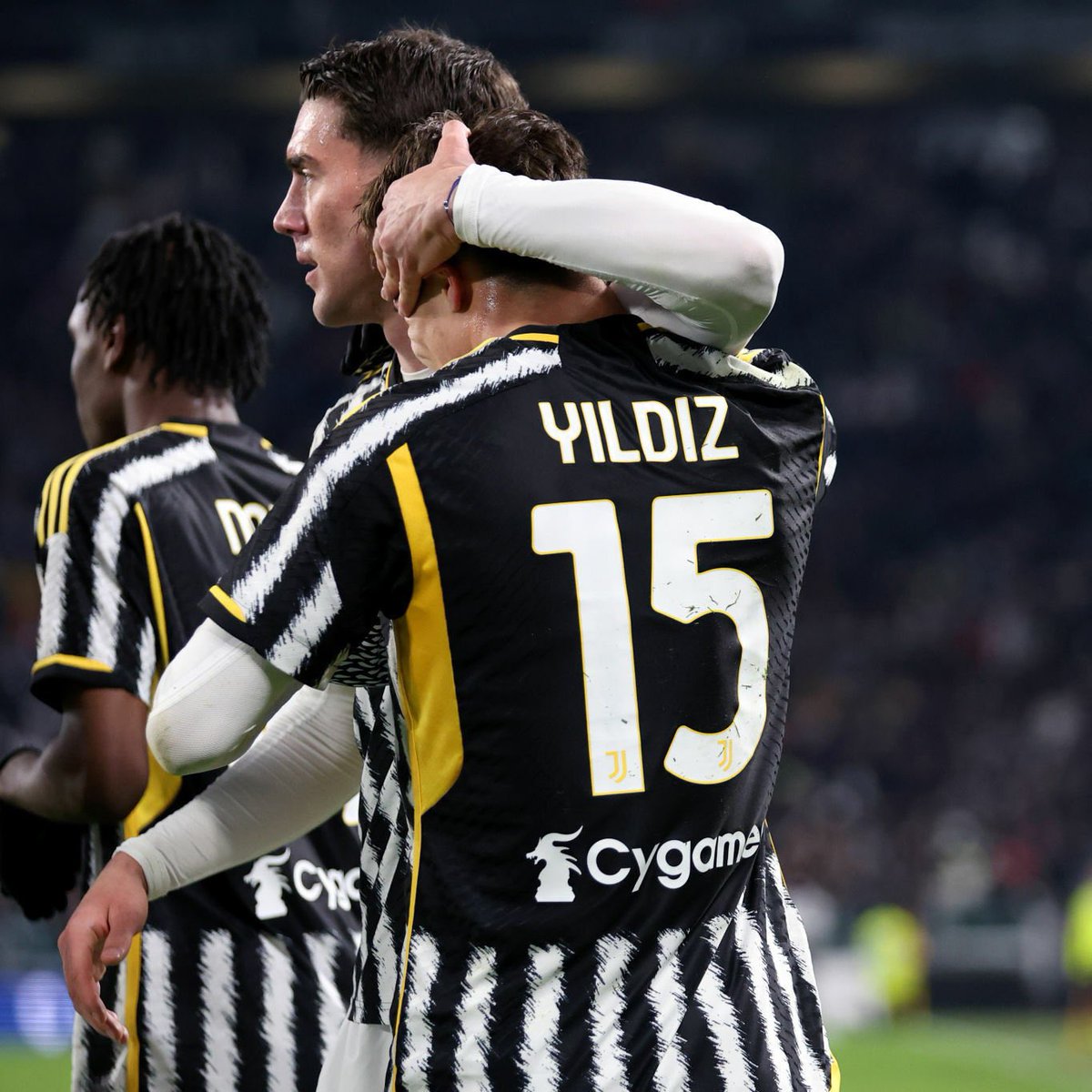 JoueursTR's tweet photo. 🚨 KENAN YILDIZ SERA TITULAIRE AUJOURD’HUI ! 🔥🔥🔥🔥🔥🔥 https://t.co/YSX1pu13HT