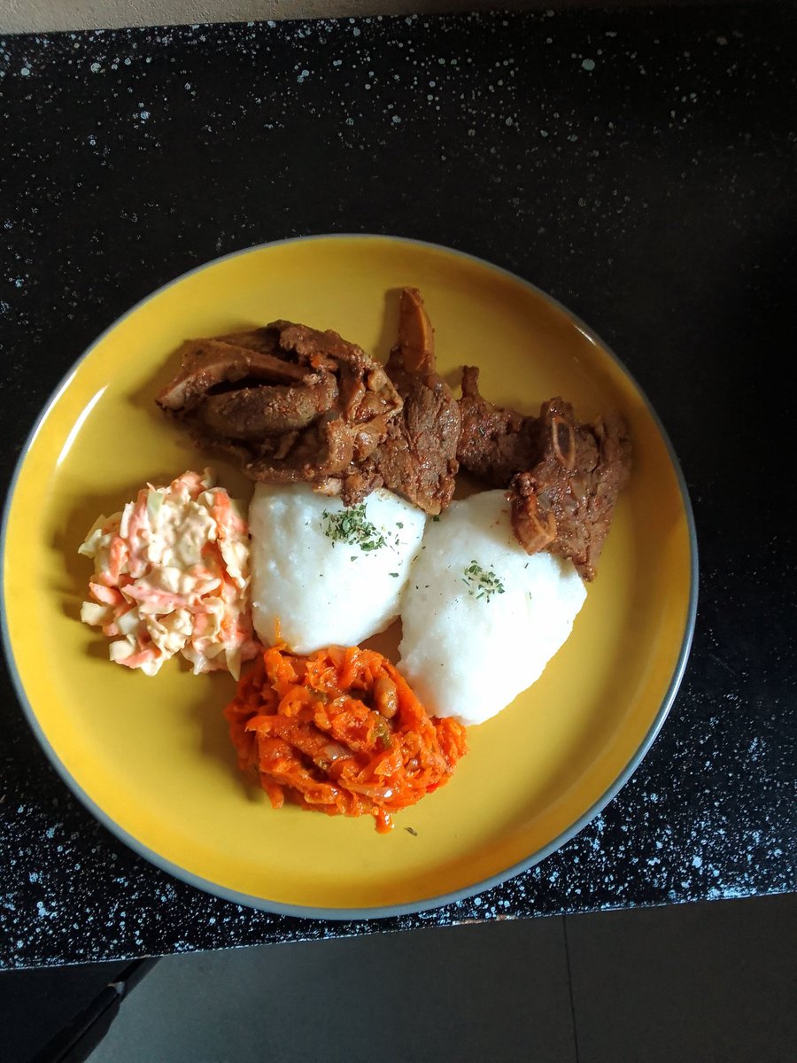 MantombiButhel2's tweet photo. I was sooooo lazy vandag. But i tried cooking akufani.😅😅🍲🥘
#LunchForOne.😋 https://t.co/XpQBguXJ5d