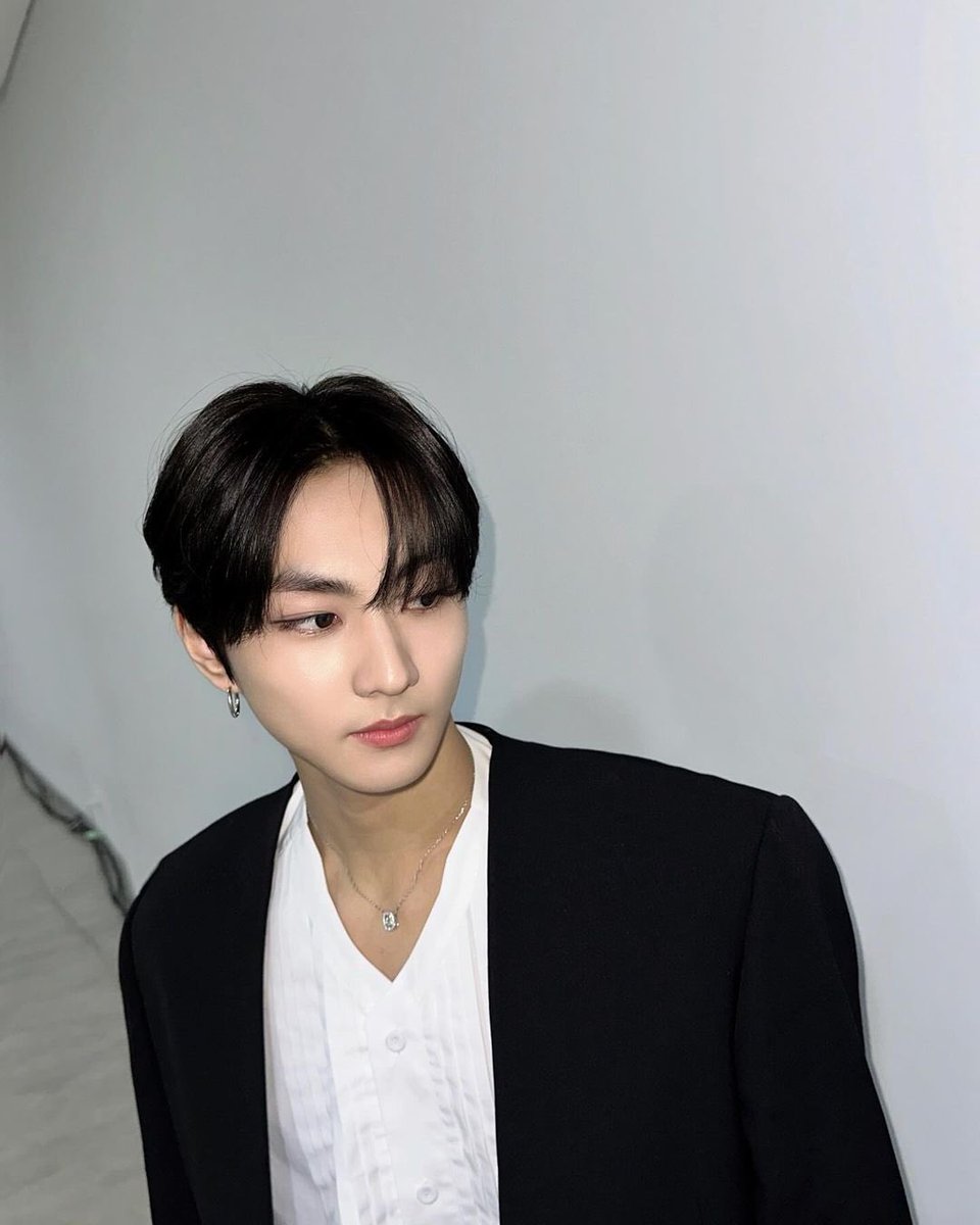 enhypenupdates's tweet photo. [INSTAGRAM] 240107

"🐈👀"

(1/2)

@ENHYPEN_members @ENHYPEN #ENHYPEN #엔하이픈 #JUNGWON #정원 https://t.co/A3N3to3ohc