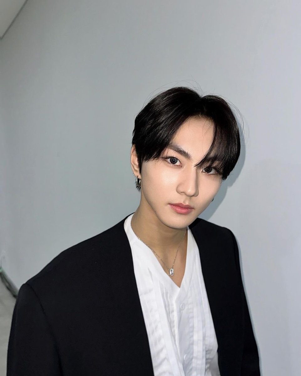 enhypenupdates's tweet photo. [INSTAGRAM] 240107

"🐈👀"

(1/2)

@ENHYPEN_members @ENHYPEN #ENHYPEN #엔하이픈 #JUNGWON #정원 https://t.co/A3N3to3ohc