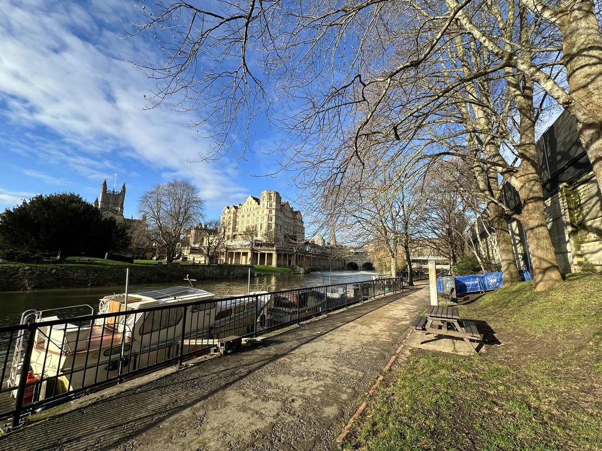 radio_sheri's tweet photo. There cannot be many backdrops in world sport let alone rugby than the iconic Rec in the Georgian City of Bath with all its splendour even more when the sun is shining https://t.co/2yJeldrl5V