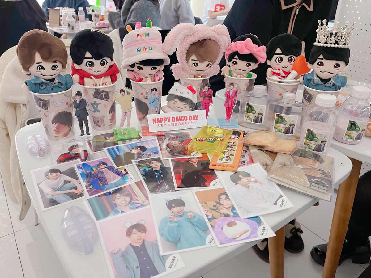 西畑大吾韓国誕生日カフェ 
DAY 2: 大ちゃん誕生日おめでとう 🙆‍♂️
DAIGO PARTY ✨✨✨

📷 <a href="/nanidan_imo/">imo🥔いも</a> <a href="/0oS2na/">✌︎カリン✌︎</a> <a href="/0809purin0809/">챠챠∩^ω^∩</a>  
<a href="/feel5775/">ひまやな❗( 상태 : 감귤 )</a> <a href="/ryeonapark9574/">밋치게따 슌스케</a> 

#HAPPYDAIGODAY #일월구일_사랑하는겨울에게 #冬がくれた天最高なたからもの #大ちゃん #なにわ男子 #西畑大吾