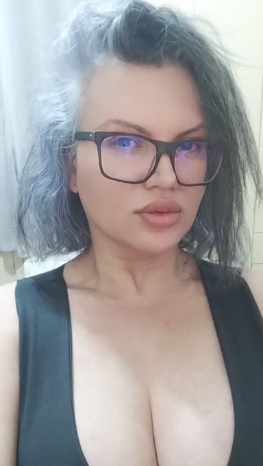 Bom dia 💋 https://t.co/7h7BvCvg0P<a href="/tag/selfie"class="tags"><span>#selfie</span></a><a href="/tag/kiss"class="tags"><span>#kiss</span></a><a href="/tag/pics"class="tags"><span>#pics</span></a><a href="/tag/transisbeautiful"class="tags"><span>#transisbeautiful</span></a><a href="/tag/beijo"class="tags"><span>#beijo</span></a><a href="/tag/transgamer"class="tags"><span>#transgamer</span></a>