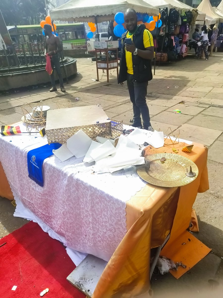 MajimajiKenya's tweet photo. Pole Baba, Nairobi Cake Tear gassed. Happy 79th Birthday
#BabaAt79 @RailaOdinga https://t.co/u5FwCKkMzw