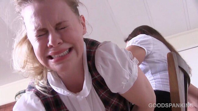 🍑 Spanking London tweet media