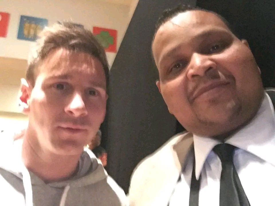 atafmohamed3's tweet photo. توفي الصحفي الرياضي، محمد الخاتم، ناشر ومؤسس صحيفة (سوكر) المختصة في الرياضة العالمية. يُعد الراحل من أميز الصحفيين الرياضيين المختصين بالرياضة العالمية في السودان.. ونجح في اجراء حوارت مع أميز نجوم كرة القدم.. تغمده الله بواسع رحمته
#السودان #sudan https://t.co/N53FiJtwKZ
