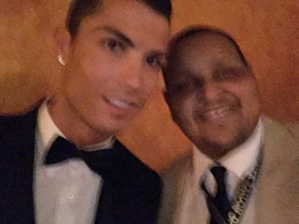 atafmohamed3's tweet photo. توفي الصحفي الرياضي، محمد الخاتم، ناشر ومؤسس صحيفة (سوكر) المختصة في الرياضة العالمية. يُعد الراحل من أميز الصحفيين الرياضيين المختصين بالرياضة العالمية في السودان.. ونجح في اجراء حوارت مع أميز نجوم كرة القدم.. تغمده الله بواسع رحمته
#السودان #sudan https://t.co/N53FiJtwKZ