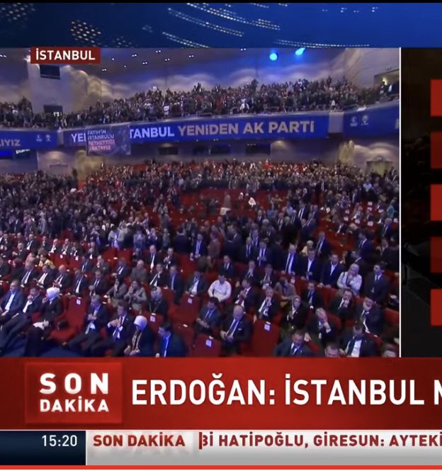 Heyecan yok, umut sıfır
AKP salonu dolduramamış!

Erdoğan sahnede aday açıklıyor
Salon yarı yarıya boş
#HaliçKongreMerkezi
#MuratKurum