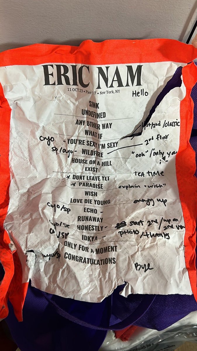ERICNAM_THAI's tweet photo. 📣 เหลือเวลาอีกแค่ 1 เดือนนิด ๆ เราก็จะได้เจอคุณเอริคกันแล้วมาซ้อมร้องเพลงก่อนไปคอนกันค่ะ 

🔗 https://t.co/Oc9C289U9E
🔗 https://t.co/LGGK3oeXBh

🎟 ยังไม่ได้ซื้อบัตรไปซื้อได้เลยที่
https://t.co/I9a84lf6oo
บัตรทุกโซนทุกราคายังมีให้จับจอง

#에릭남 #EricNam 
#HouseOnAHillTourBKK https://t.co/JjLMKDXqLC