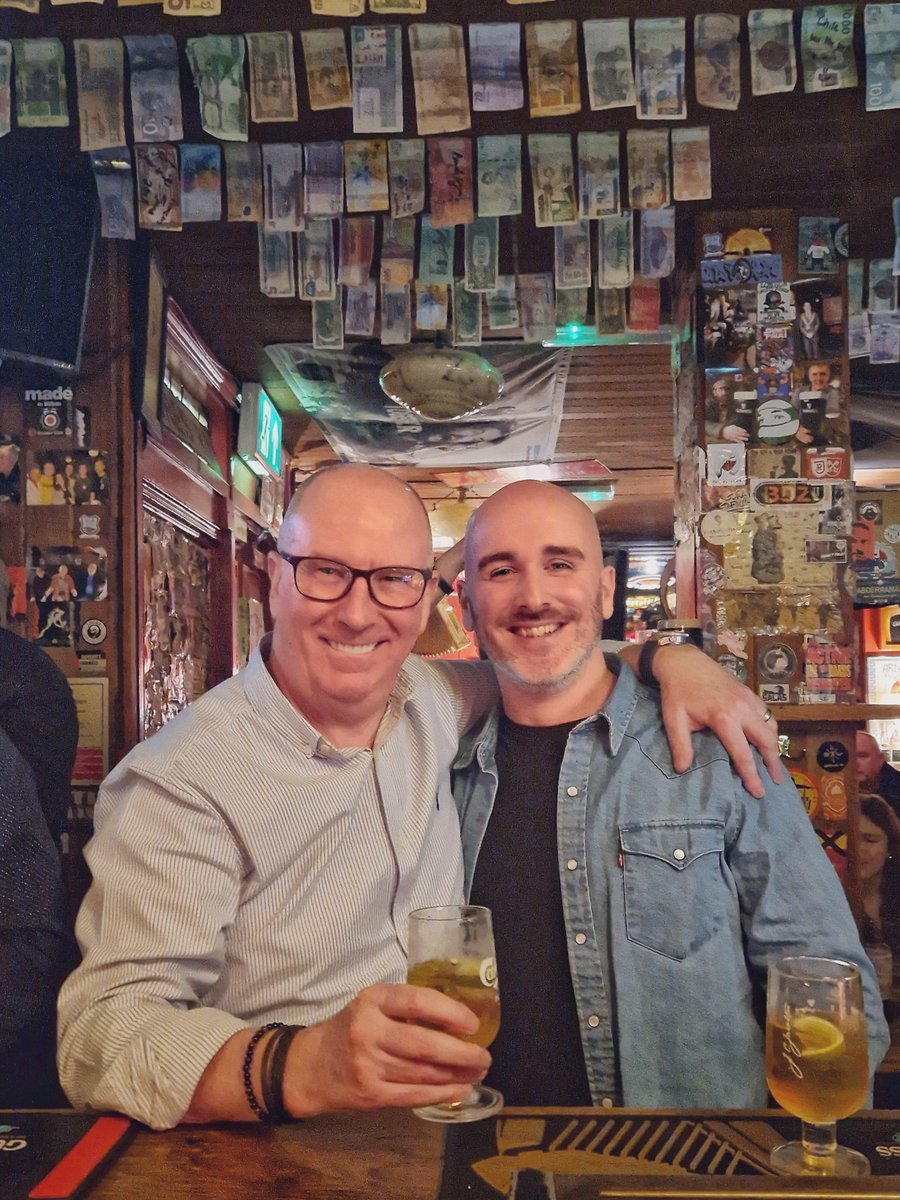 gerryire's tweet photo. Great Catch Up And A Grand Wee Pub Tour Of Belfast City Centre With This Legend, Mr Green, Starting And Finishing In The Wonderful @MaddensBarBelfa With #ThePerfectSwerve Of A @JawboxGin & Ginger Ale, With A Squeeze Of Fresh Lime Over Lots Of Ice.
#Belfast #BelfastCut #JawboxGin https://t.co/HkqHCw3kVQ