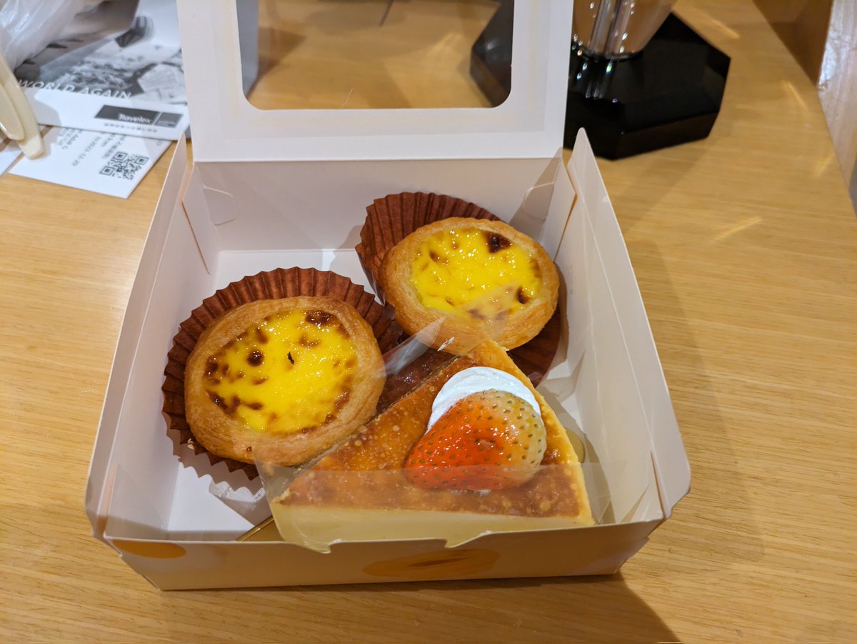 本場マカオのエッグタルトとチーズケーキ