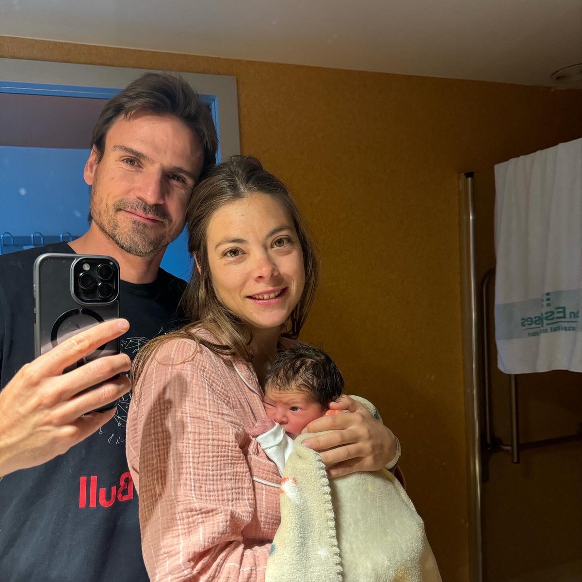 Alejandro Llorens Duelo, 6/01/2024 
El mejor regalo de Reyes 💙  #familia