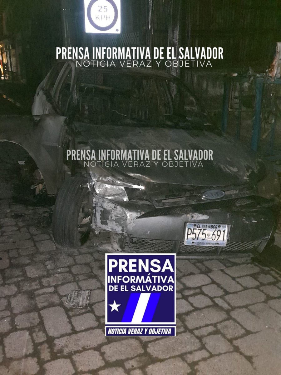 PrensaElSalvado's tweet photo. ÚLTIMA HORA. 
AUTO EN LLAMAS EN LA PLAYA EL TUNCO EN LA LIBERTAD. https://t.co/Lv3CQUlkOf