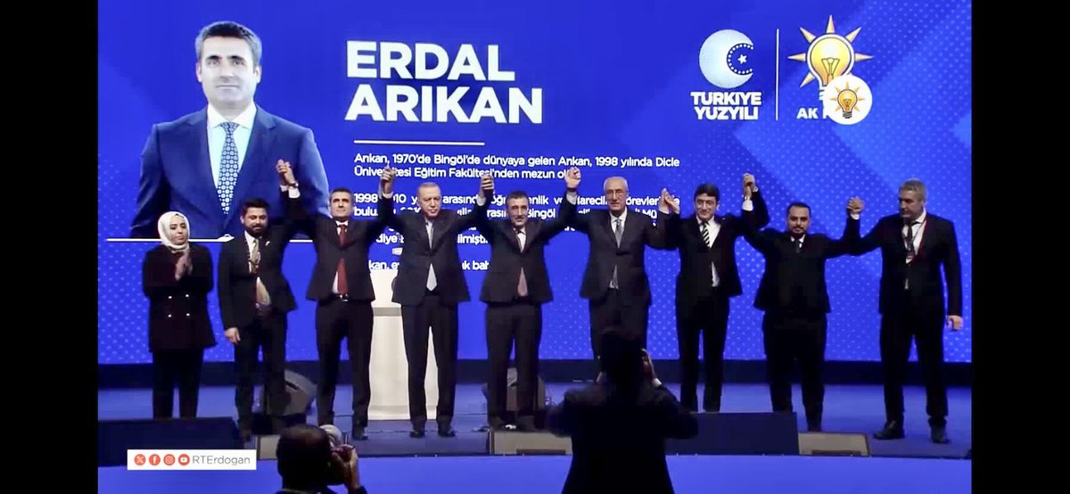 Yeniden Bingöl Yeniden AK Parti…

İlk günkü aşkla; Şehri Bal Diyarı Bingöl için yorulmadan, soluklanmadan hizmet yolculuğuna devam…
#HazırızKararlıyız