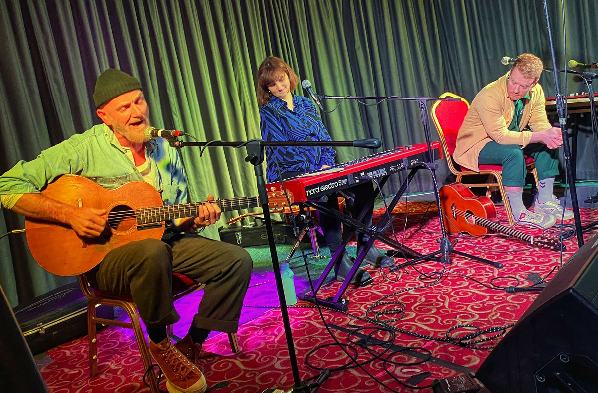Cqaf's tweet photo. Wilfie, Ferna and Ciaran Lavery performing at a packed Deer's Head. Happy Sunday! #OTL24 #FESTIVAL #BELFAST https://t.co/kdJq2eiyfM