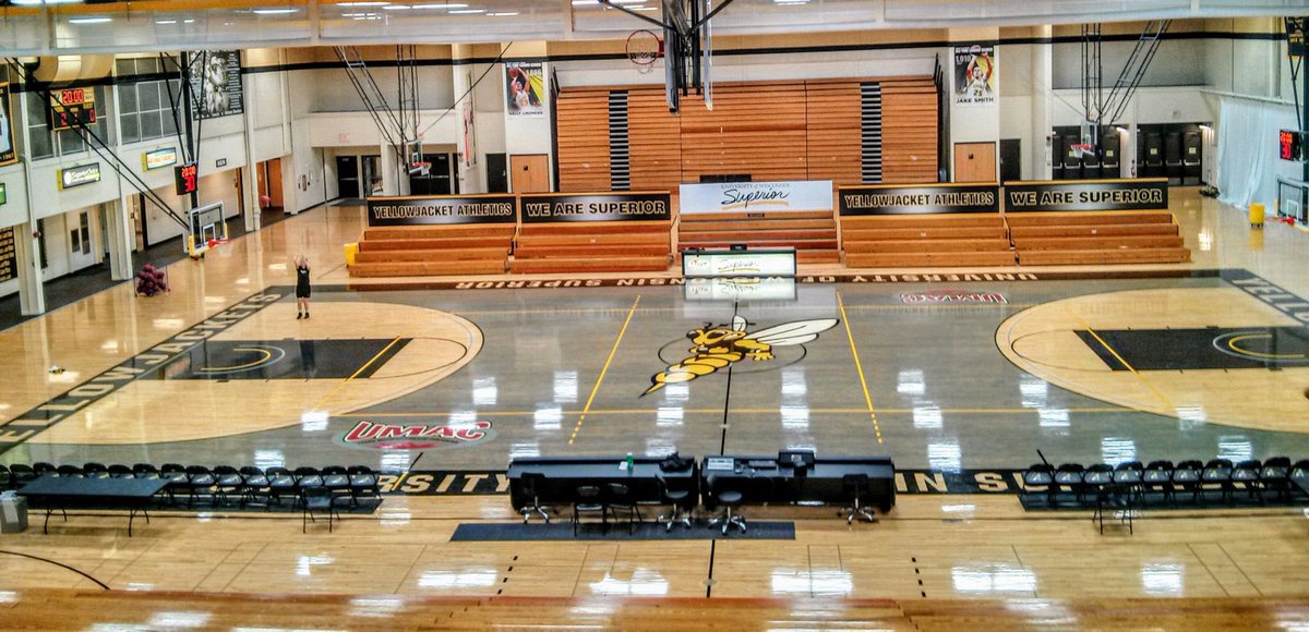 BaynesPalmer's tweet photo. I wanted to thank @coach_jschneids for the time to talk and meeting @GregPolkowski . I had great visit and enjoyed watching the game @UWSMBB. 
@TechTigerBB @CoachDon5 @HoopStarsCoachT https://t.co/dlZHrfeNhl