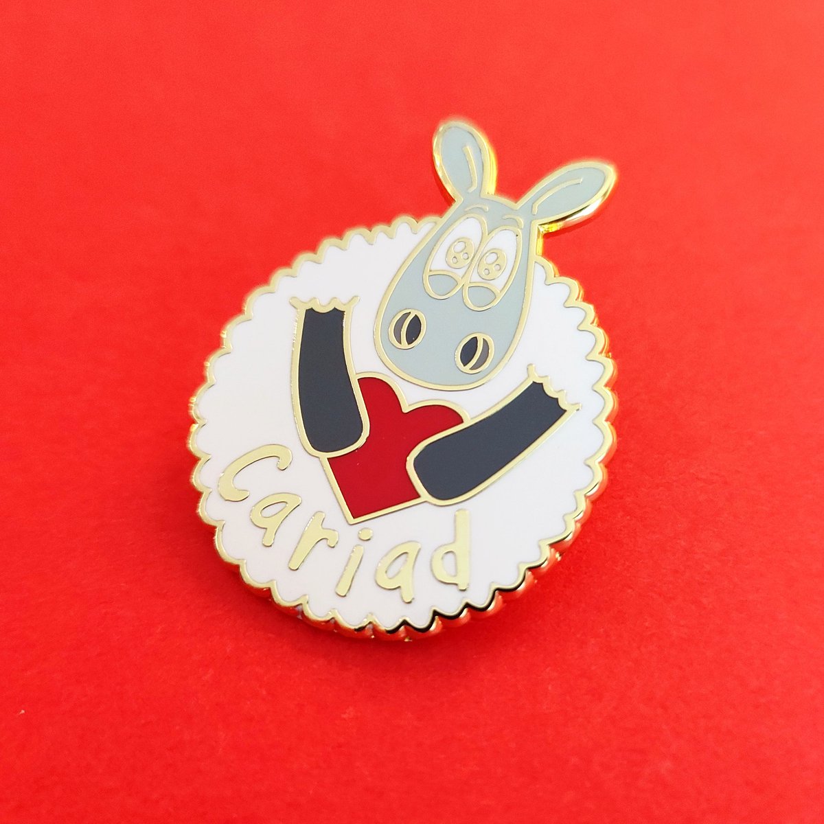 eweniverse's tweet photo. Hey #WelshCraftHour
Hope ewe like my Cariad enamel pins? Available at https://t.co/5FuC8iBazU at a baaargain price too right now 🤩🐑❤️
#walesbiz #welshmaker #pins #shopindie #shopsmall @HourWelsh https://t.co/OoecMKnxrj