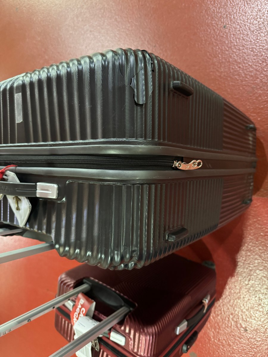 khushpreet24's tweet photo. @etihad @EtihadHelp I'm dismayed to find my bags severely damaged after my flight. Couldn't file a complaint at Mumbai airport due to a tight schedule and couldn't locate the right spot for it. Me Being busy doesn't excuse the damage you caused. Please address this issue! https://t.co/Cz8ZpxpCKD