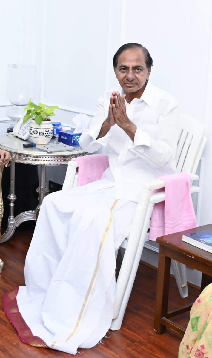 jayantdeshm's tweet photo. The revolutionary leader of India sir #KCR is back with new hopes &amp; energy..

People of India needs him..
Let's welcome..!!

#KCROnceAgain #BRS #KCR https://t.co/4cF9tLE2ZM