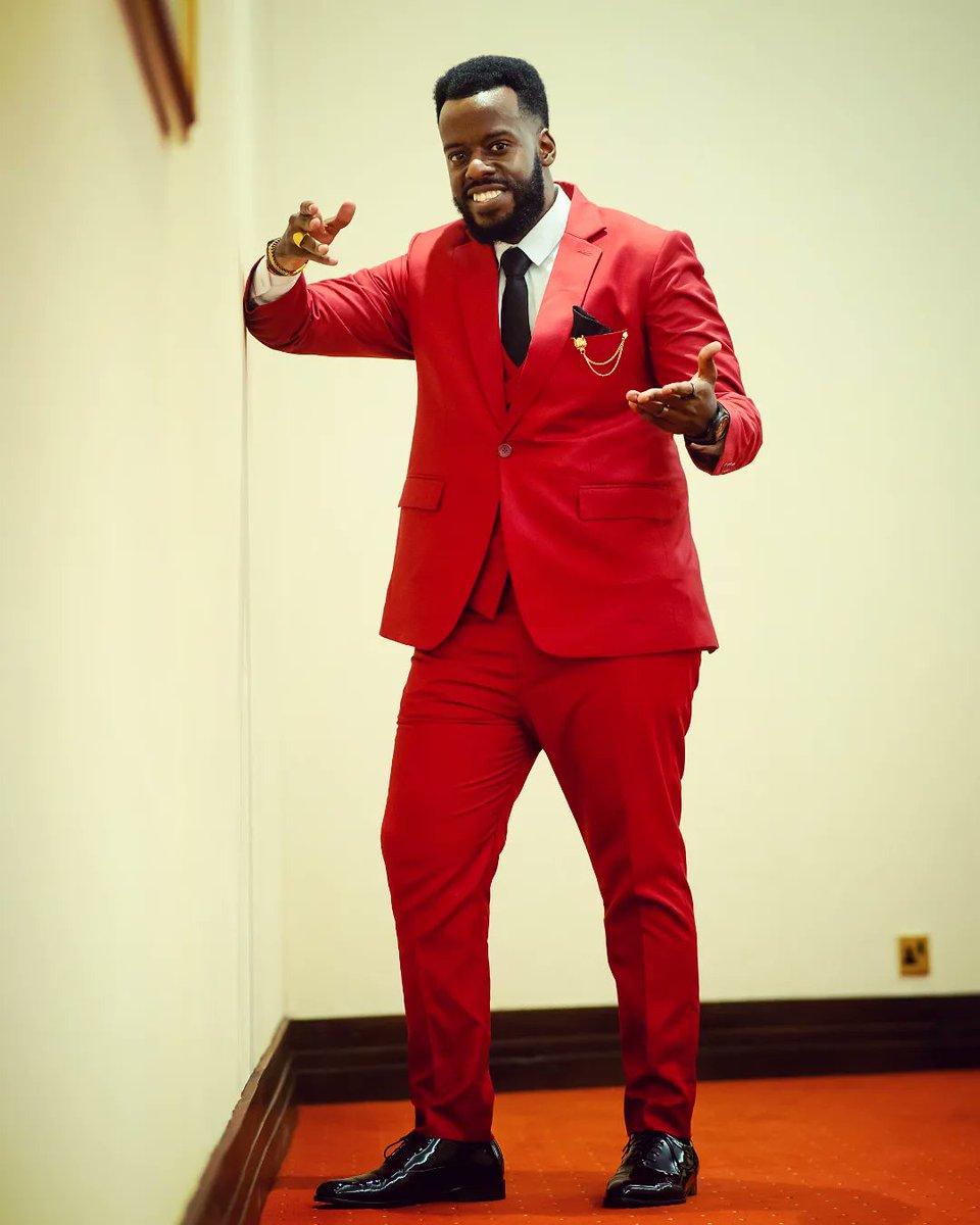 TimothyCODE's tweet photo. My Prayer for 2024 is Simple : BLESSINGS.
May This Be the Year that God Shines His Light on Me. And Allow Me to be a Blessing to Others. Everywhere I Go, Blessings On Me.
"If I Want It, Then It's Already Mine."
#CROWNBoy
#TheDapperRapper
๐ธ : @buskago
๐งฅ : @senkuluHOF https://t.co/E6h8N1orHo