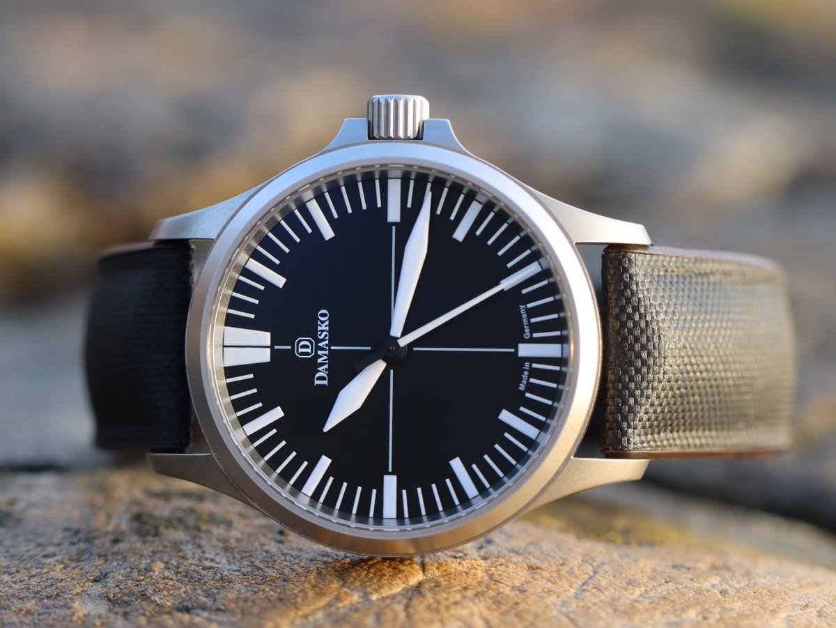 DAMASKO_watches's tweet photo. One of our absolute classics and bestsellers. The DK30 made of bead blasted and surface hardened submarine steel with our manufacture movement A26. ๐๐ผ
#damasko #damaskowatches #dk30 #dk3X #threehandwatch #A26 #manufactorymovement #manufactory #watchmanufactory #classic https://t.co/GyWmyYPP52