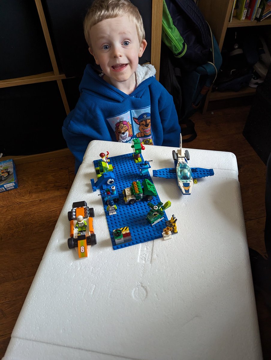 MummyLalaC's tweet photo. We seem to have created a super builder 🤣🤣🤣 #finemotor #lego @MissHadfield1 @MrsHopwoodTA @mrsrhodes1104 @Inspire_Ashton https://t.co/AWD2U3EMka