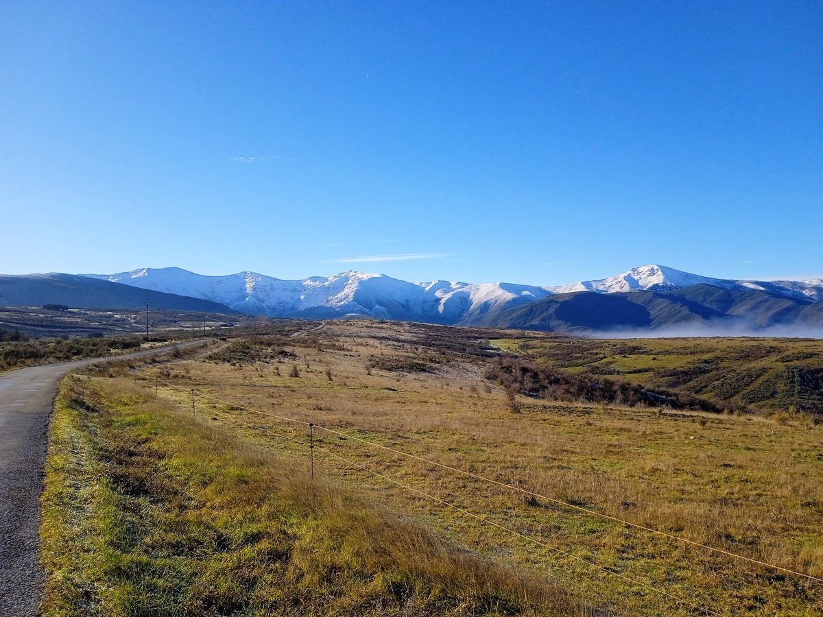 PreferenciaSol's tweet photo. No es Sierra Nevada, ni los Alpes, ni los Pirineos, ni Canadá, ni Noruega, ni los Balcanes, ni los Andes; es El Bierzo. Mucha gente no sabe lo que tenemos y lo que se pierde. #HazBierzo https://t.co/KhLGAVq9Jp