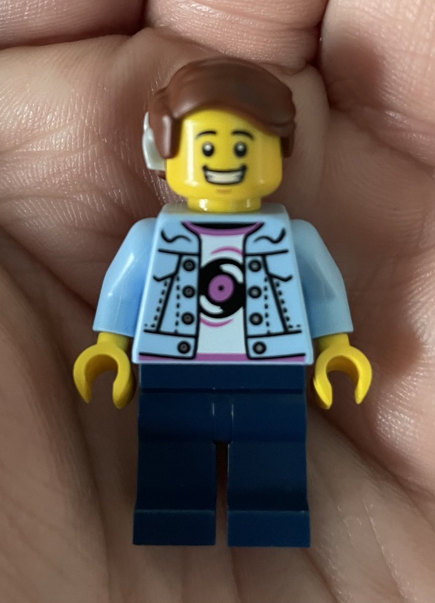 Panda_Farms's tweet photo. My newest @LEGO_Group minifigure has a cochlear implant.

I have family with hearing problems so this is nice to see. https://t.co/xxkcjnIcSa