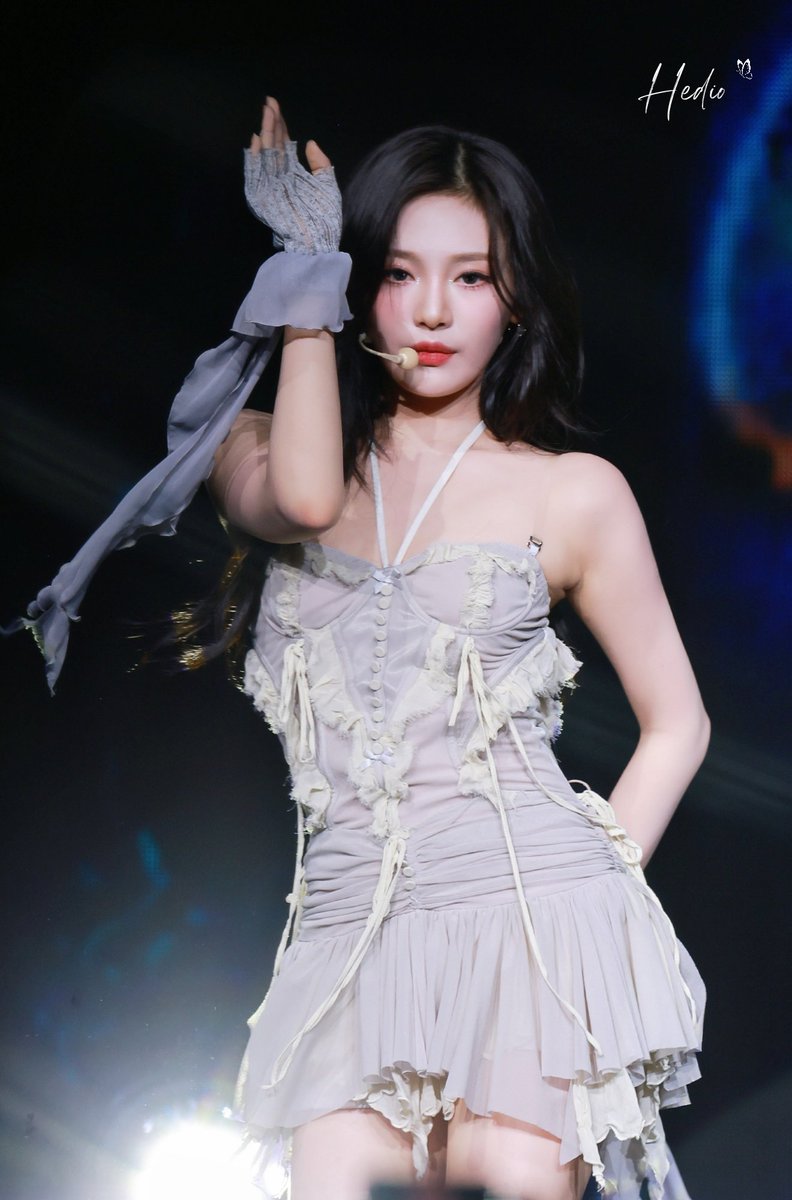HedioNingn_'s tweet photo. 230930 SYNK: HYPER LINE in Paris ​​

#AESPA #NINGNING
#에스파 #닝닝 #宁艺卓 https://t.co/EOrQebn10m