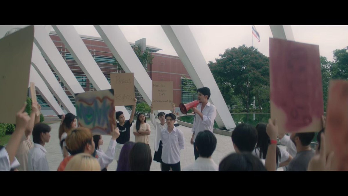 Earth (เอิร์ธ) tweet media