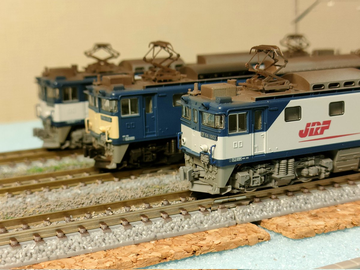 Nゲージで分割式のレイアウト作ってます。今年は作り込むぞ🔥
 #いいねした鉄道ファン全員フォローする
