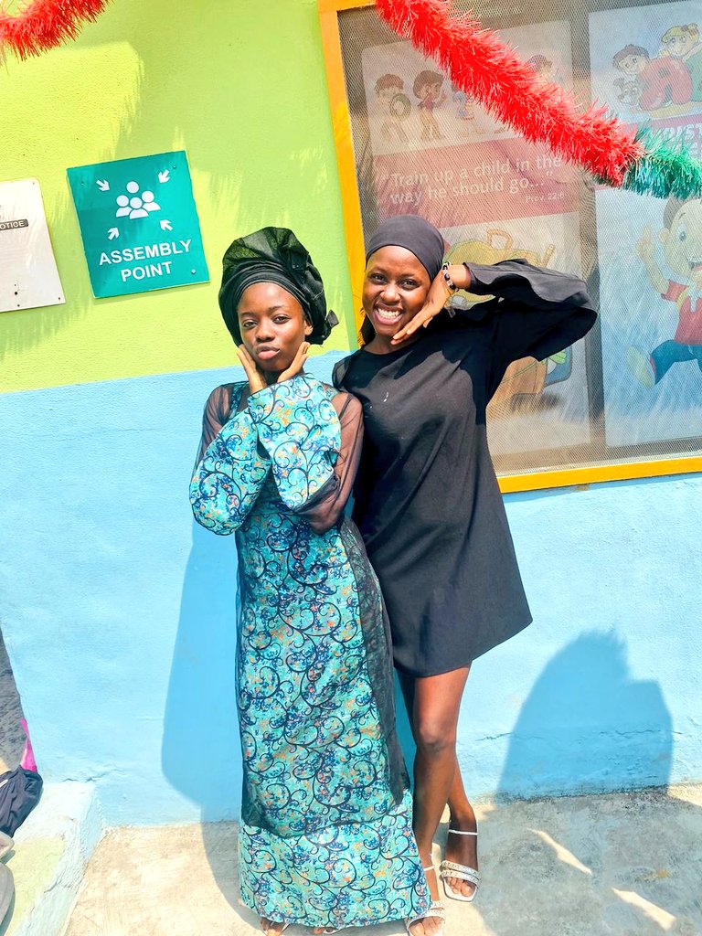 tinny_lade's tweet photo. Happy Sunday 😊❤️🫶
 My friends are Soo cute 🥺🥵 🥲 https://t.co/ob0eWQkKSQ