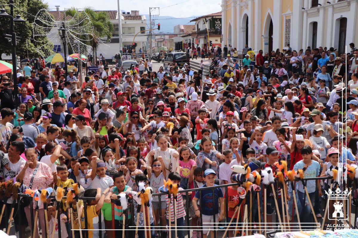 YamidRodriguezM's tweet photo. #Domingo | pasó el Carnaval Cultural de Ocaña; mejoró en muchos aspectos, un gran esfuerzo de la administración municipal dando ejemplo a la ciudadanía. 

Un Carnaval, con arte, cultura, música, deporte, gastronomía, museo abierto, celebración campesina, fest color, eventos juveniles y espectáculos Plaza de Ferias. 

Fotos @alcaldiaocana 

#Carnaval2024 #Ocana #CarnavalCulturalDeOcaña2024