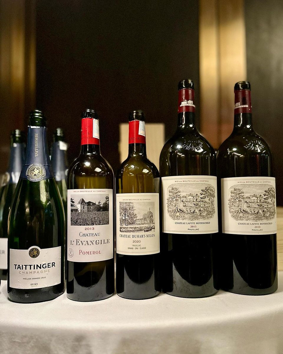 JeannieChoLee's tweet photo. Lafite dinner @CapellaHanoi with one of my favorite Lafite vintages — 2010 in magnum! 2013 is a restrained, tightly wound, lighter vintage while the 2010 is magnificent & majestic, and although it is young, there is great complexity and definition!
#lafite #pauillac https://t.co/S9gAYlhNM3