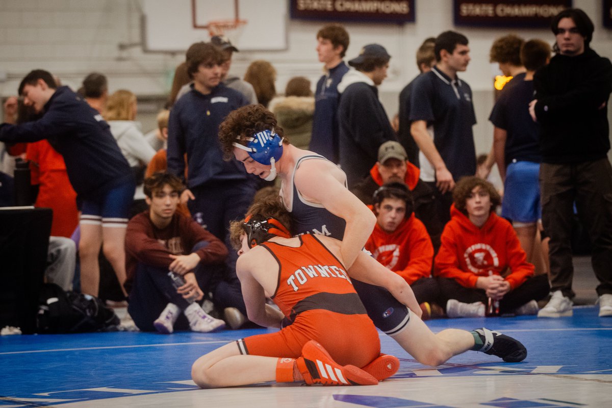 NHSwrestles's tweet photo. Amazing effort from Needham at the Brendan Grant  Tournament.  A 14-hour day that ended with 7 wrestlers placing in the top 6! 

Varsity
Rob Bobocea 6th
John Marino 6th
Nathan Taub  6th
JV
Brandon Hill 2nd
Grayson Skroce 2nd
Andreas Lemus-Mesa 5th
Jonothan Gregg 6th
@NHSRockets https://t.co/roQYCKkVu1