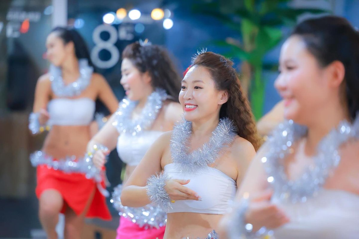 hulates_aloha's tweet photo. 2023년 #namanukaihele 파티장면
#훌라댄스 #타히티댄스 
#oritahiti
#오리타히티
#tahitiandance https://t.co/Z5Ue5veWd8