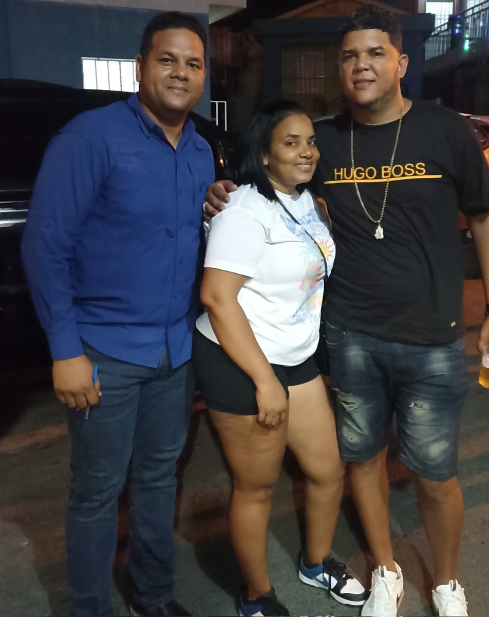 TRINY1431's tweet photo. Ayer recorrimos 5 puntos del sector #27DeFebrero en la circunscripción 3 Del Distrito Nacional. 

Avanzamos hacia la consolidación de la plataforma de los delegados de #JusticiaSocial en la capital.
.
.
#DraKeylaRegidora
#CarolinaAlcalde 
#LuisPresidente2024 

@JSocialDO https://t.co/C8dKNtVnIC