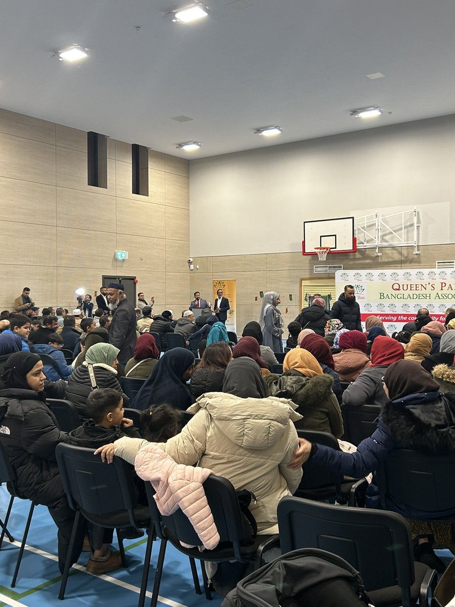 KarenPBuckQP's tweet photo. Great to join @AdamHug last night for a community event to celebrate the work of the Queen’s Park Bangladeshi Association. We are delighted to work with our local Bangladeshi community across a wide range of issues, from health and housing to education https://t.co/qkHDUlcajM