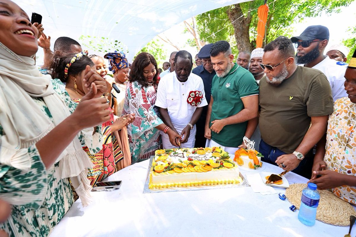 RailaOdinga's tweet photo. Celebrating my Birthday at Markaz Darul Aitam Orphanage in Malindi was truly special. I'm grateful to have spent time with these incredible children. I also thank all those who have sent me heartfelt online wishes and messages. Your kindness makes this day even more meaningful! https://t.co/6TGUY6QUm1