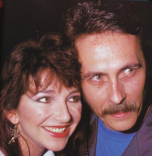 samliddicott's tweet photo. I will write about him more soon but, as we learned of the death of Del Palmer, I write why he was so important in terms of Kate Bush's (@KateBushMusic) music.
A devastating loss, there was so much love for this incredible musician, engineer and human:
https://t.co/vCk0LlsS9X https://t.co/ObHa4SJL3D