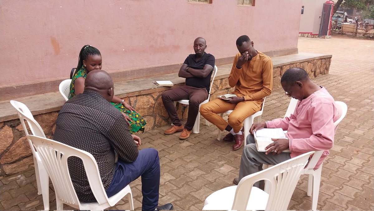 Kyebaptistch's tweet image. 🌟 Grateful for the community gathered to seek wisdom and understanding in regards  to the Bible. Let's embark on this spiritual adventure united in His grace! 🌈🔍 #KyebandoBaptistChurch #BibleStudyCommunity