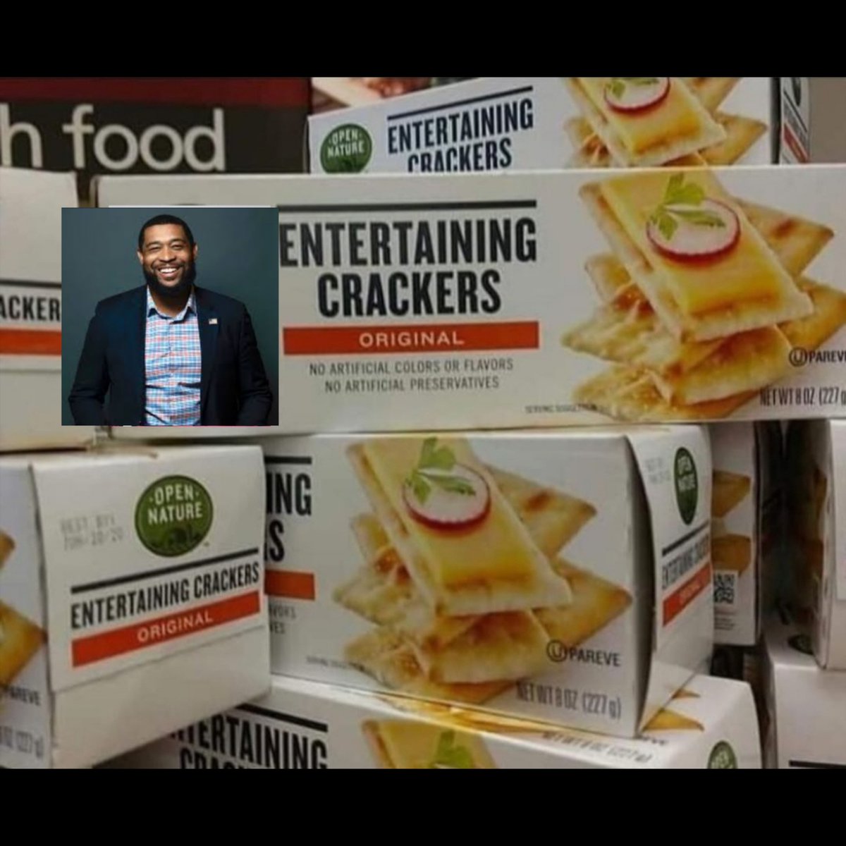 wsronmac's tweet photo. @TheKidGravity I'm @TheOfficerTatum and I've been entertaining conservatives white people and poor white people for years. https://t.co/8ELlcnPcgR