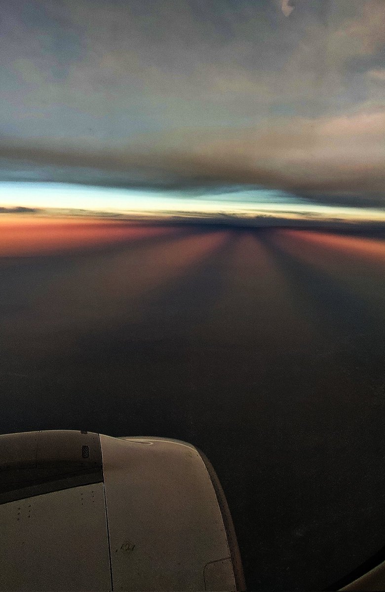 samwham6's tweet image. When the cosmos opens up to a curious mind. Thank you @OfficialStarAir for making it possible...
#ReachForTheStars #SKYMasters #TravelMemories