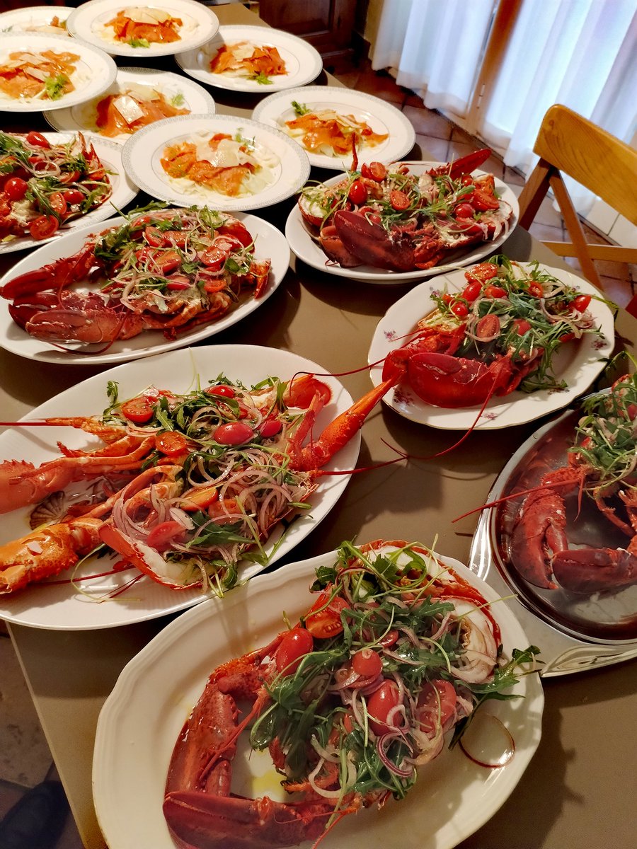 fedeonofri's tweet photo. Salutiamo le feste, in bellezza! 😋🦞
#delicious
#astice https://t.co/vBZxm5W3mT