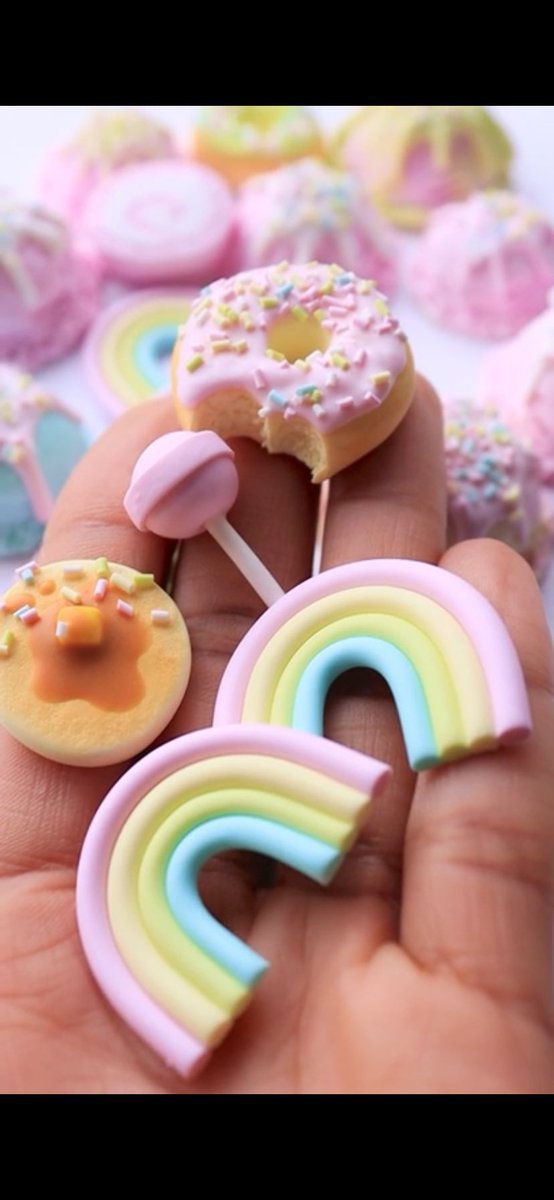 Satotortedeco's tweet photo. 💖DIY kits for cake speakers💖 Now Available at https://t.co/QnK2CYm3EV ✨ These kits when purchased without the speakers can be used to decorate #gamingheadphones as well as a range of things 🌈 #kawaii #kawaiiart #kawaiiaesthetic #handmadebusiness #kawaiigaming #pastelsetup https://t.co/DR408LknB9