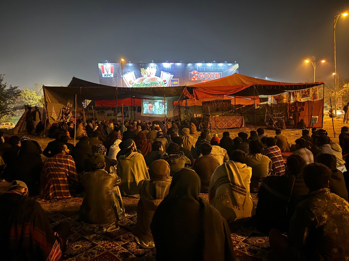 BalochYakjehtiC's tweet photo. Recently, the documentary, on title; ‘VOICES UNHEARD: THE COLLECTIVE DIARY’ is being displayed in our Sit-in Camp in front of NPC Isb.

These are some glimpses of the documentary. Soon we will upload the documentary here. 

#BYCDocumentary
#MarchAgainstBalochGenocide https://t.co/fv5iiSZKfQ