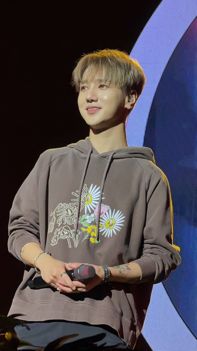 jiahuii0824's tweet photo. 240106 Unfading Sense in MNL

내사랑 ✨

 #金鐘雲 #金康熏 #藝聲 #イェソン #에성 #Yesung @shfly3424 #YESUNGinMANILA https://t.co/WwCfR5ZgDv