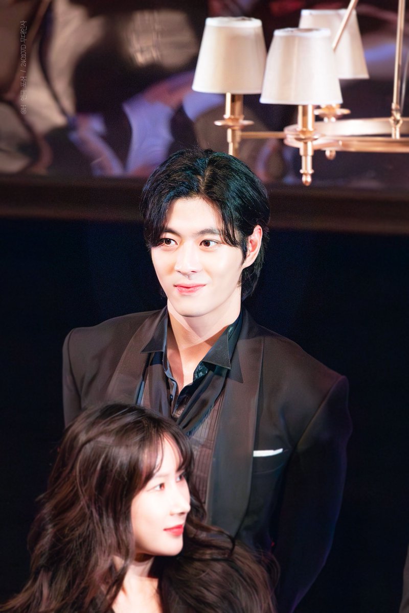 Hlov_e_art's tweet photo. 240107낮 포쉬 이재은 김아론 https://t.co/aCvco9O0Hk